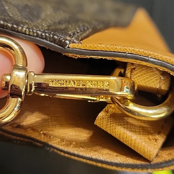 MK crossbody bag - Picture 4 of 8